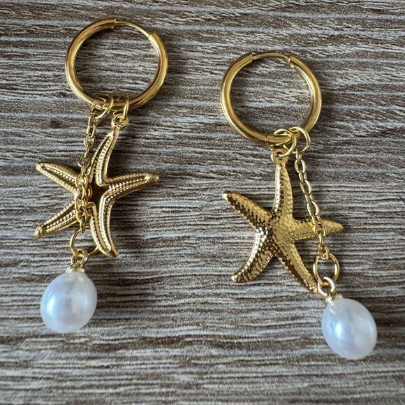 Gold Starfish Dangle Earrings N931 - Picture 3 of 4